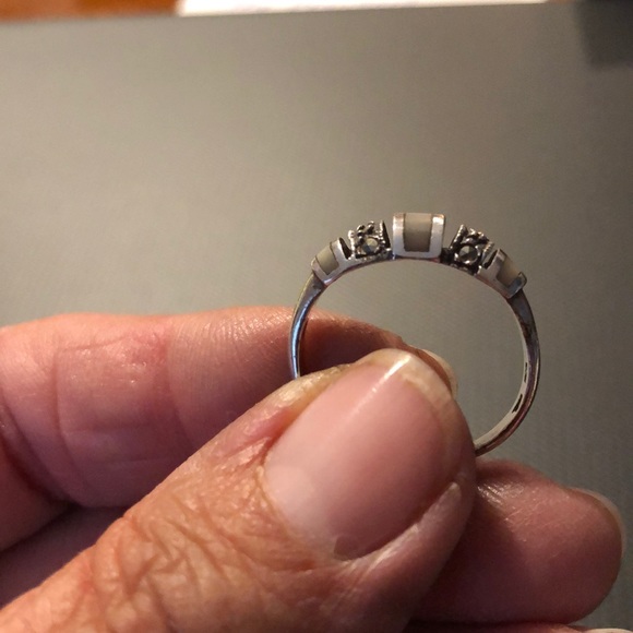 Ring - Picture 2 of 4